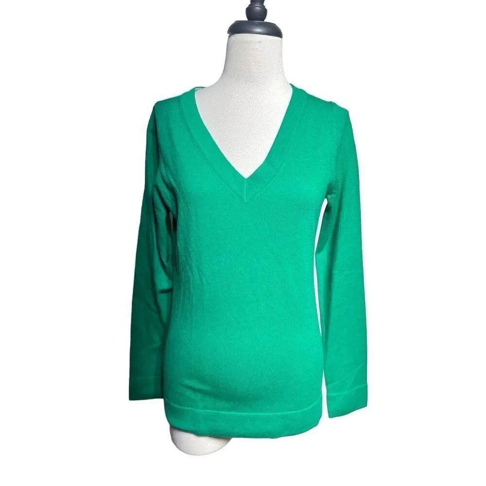 Banana Republic V-Neck Long Sleeve Green Wool Sweater Medium NWT